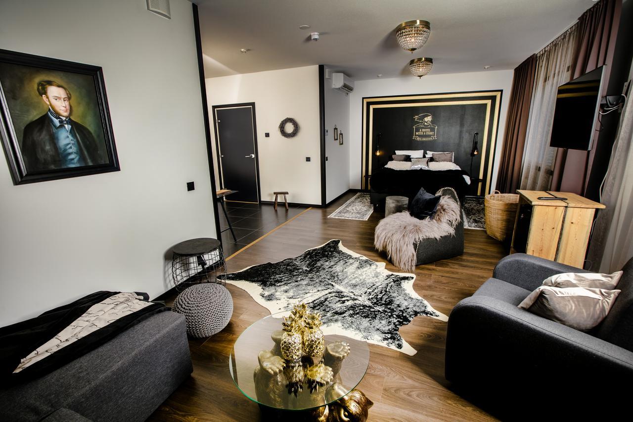 Boutique Hotel Mustaparta Торнио Экстерьер фото